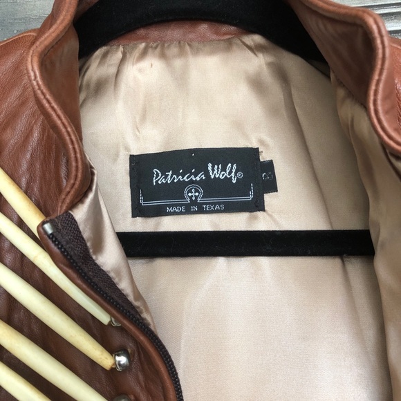 Spectacular Unique Leather Vest Ornate Detail - Picture 7 of 8